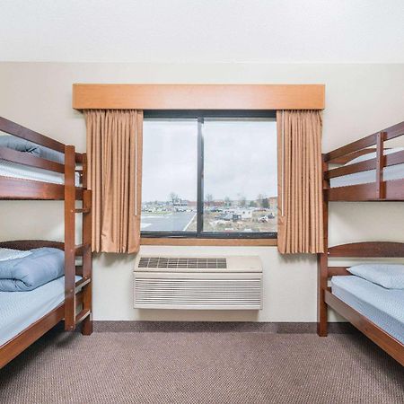 Days Inn & Suites By Wyndham Baxter Brainerd Area Dış mekan fotoğraf