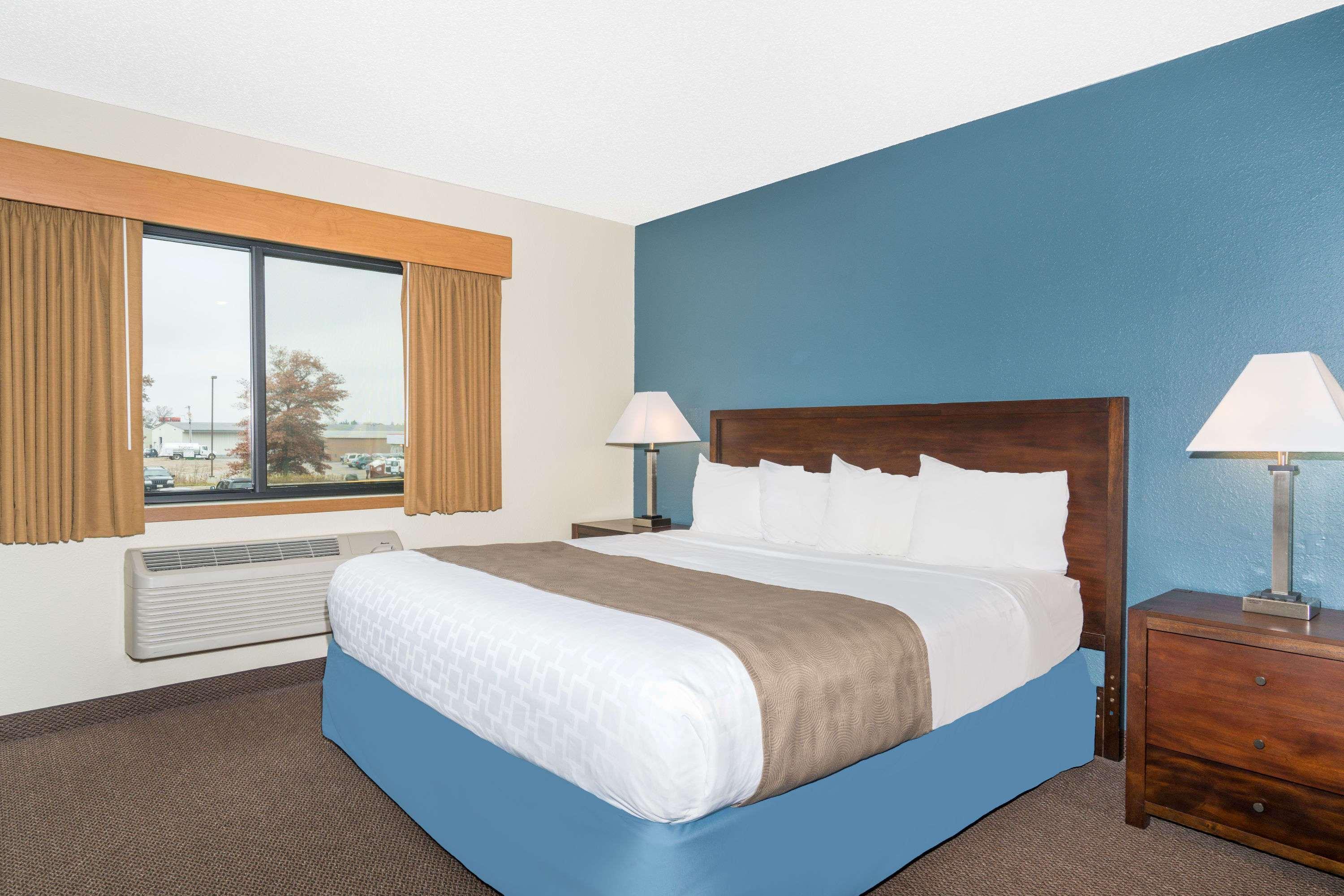 Days Inn & Suites By Wyndham Baxter Brainerd Area Dış mekan fotoğraf